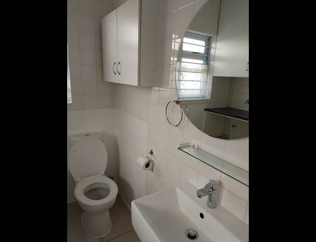 1 bed property to rent in VREDEHOEK